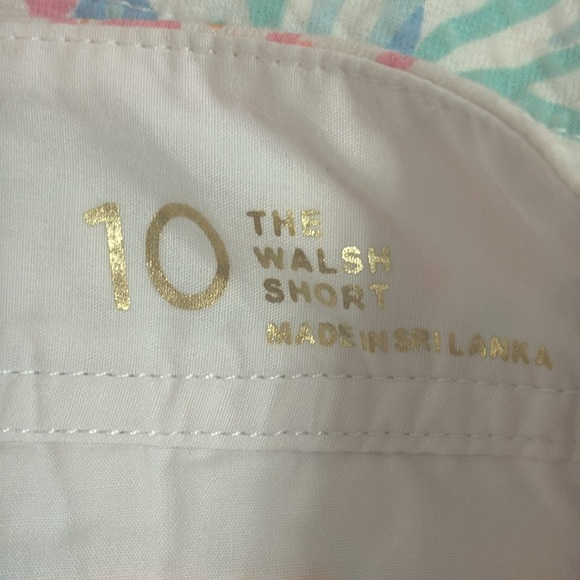 Lilly Pulitzer Womens Walsh Short Resort White Getting Steamy Print Sz 10 Preppy - Picture 5 of 8